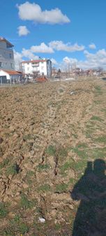 Güney Gayrimenkulden Topakkaya Fatihde Anayola Yakın Mesafede 500 Metrekare Satılık Hobi Bahçesi