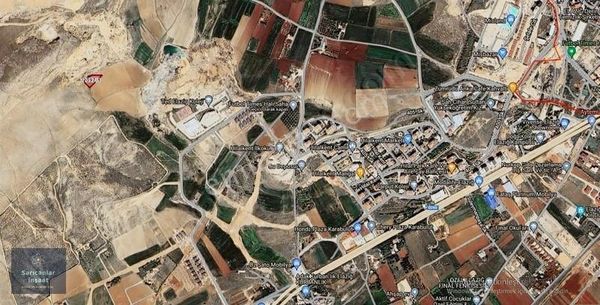 Hilalkent Mahallesinde 5 Kat İmarlı 2241 M2 Satılık Köşe Arsa