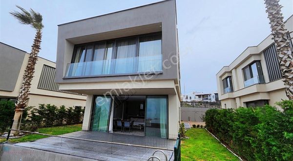 Mükemmel Manzaralı 6+2 Müstakil Havuzlu Villa Adabükü Serenity
