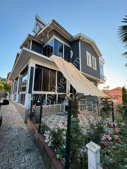 Trabzon Yıldızlı’da Satılık 5+1 Deniz Manzaralı Villa