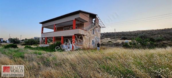 Rw Akar'dan Urla Zeytineli Denize 300 Mt. Ev Ve Arsa