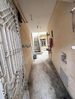 Çözüm Gayrimenkul Dan 6 Odalı Şehrin Göbeğinde