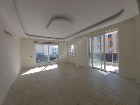 Kızıltoprak Meydan Yakın K.otoparklı Arakat 2+1 Geniş Daireler