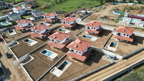 Marmarise 20 Km Mesafede Doğa İçinde Harika Villalar