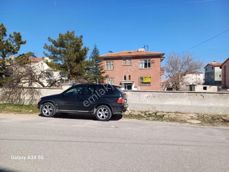 Niğde Bor Mehmetçik Mahallesinde Satılık 3 Katlı Müstakil Ev
