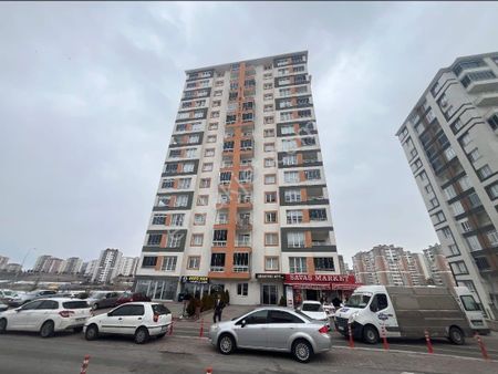 Beyazşehirde Giyinme Odalı Çift Banyo Kilerli Ekstraları Bol Sıfır Ayarında Satılık Daire