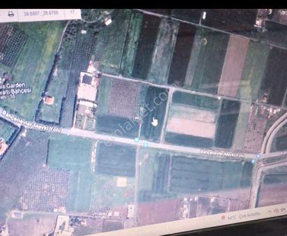 Kale Emlaktan İzmir Foça Yoluna Cepheli Satılık Tarla