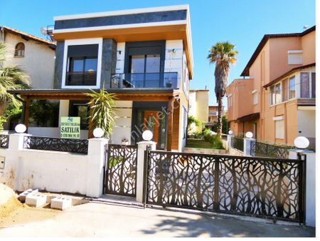 İzmir Seferihisar Payamlı Da Satılık Denize Çok Yakın Lüks Yazlık 3+1