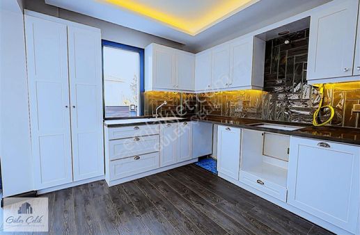 Urla Çeşmealtı 5+2 Ultra Lüks Satılık Tripleks Villa