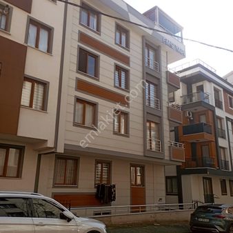 Ümraniye Çakmak Mahallesinde 2+1 Satılık Daire