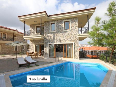 Vefa'dan Datça Merkez'de Kiralik Dubleks Mustakil Havuzlu Villa