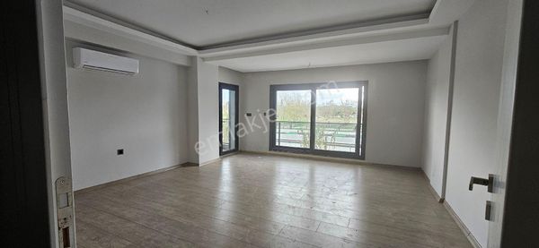 Hürriyet Mahallesinde 3+1 Ebeveyn Banyolu Havuzlu Sitede Ultra Lüx Satılık Daire