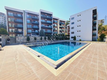 Merkezde-havuz-guvenlık-peyzaj-otopark-yeni-lüx -satılık Fırsat Daireler