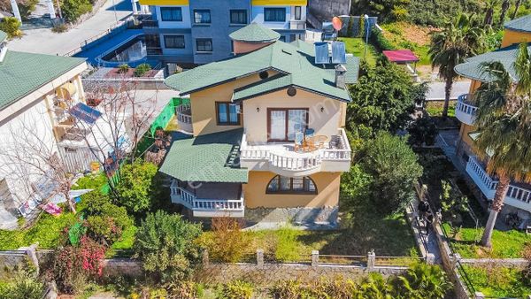 Alanya Kestel 3+1 300m²müstakil Bahçeli Aktiviteli Satılık Villa