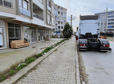 Pek Emlaktan Adnan Menderes Te 120 M3 Satılık Batarlı Dükkan