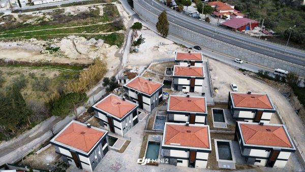 Kuşadası Karaova'da Özel Havuzlu 4+1 Villa