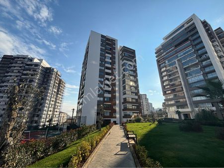 Güzel Yaşamın Adresi Armada Cadde'de Satılık 4+1 Daire