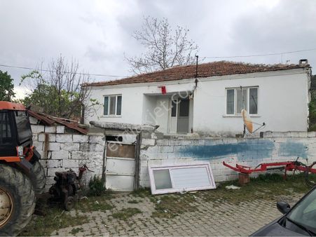 Çanakkale Gelibolu Karainebeyli Köyünde Satılık Kargir Ev