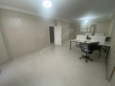 Bahçıvan Mahallesinde 2+1 Satılık Ofis