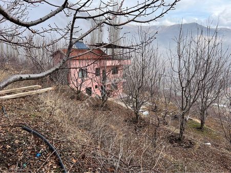 Gündüzbey Pınarbaşıda Satılık Müstakil Ev Ve Bahçe