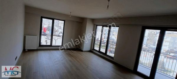 M.a.y Group'tan Toki Meydan Sitesinde 2,kat 3+1 Geniş Boş Daire