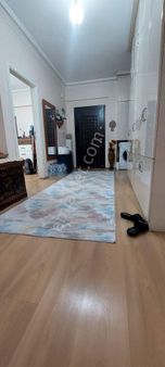 Bahçelievler Mahallesi Şenyurt Caddesi Üzerinde Cadde Cepheli Satılık 2. Katta 3+1 Daire