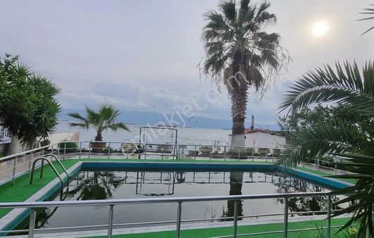 Şenol Gayrimenkul'den Kirazlıyalı'da Satılık Yalı