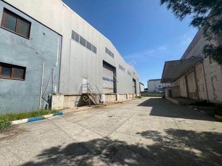 Zorlu Gayrimenkul'den Organize Sanayi'de 4000+750m2 Kiralık