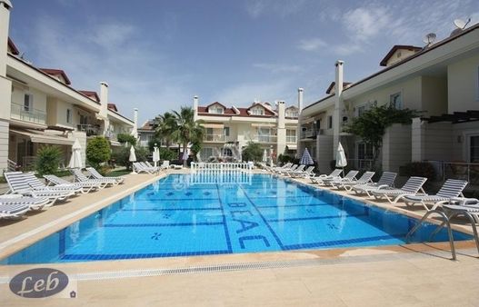 Fethiye Çalış Plajında Denize 400 M Satılık Havuzlu Daire