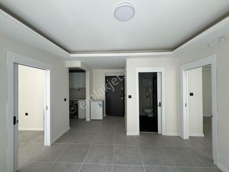 Markantalyanın Yanı Arakat Asansörlü Beyaz Eşyalı Ofis Katı