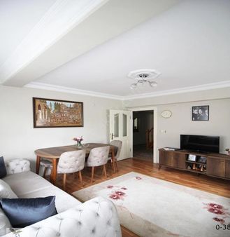 Müslüm Emlaktan Cihangirde 4+2 10 Yıllık Daire