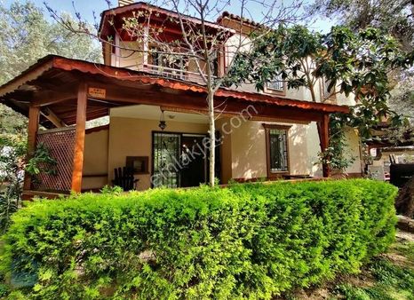 Eski Foça İsmetpaşa'da Satılık 3+1 Villa