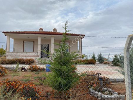 Yücel Emlaktan Satılık Müstakil Bahçeli Ev