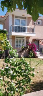 Rose Emlak'tan Satılık Denize 50 Metre Villa