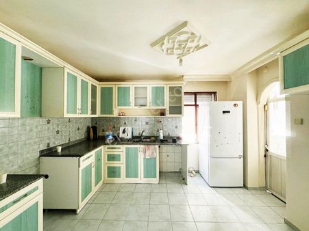 Zerdalilikte Katta Tek Daire Kombili Geniş Masrafsız 3+1 Yatırımlık