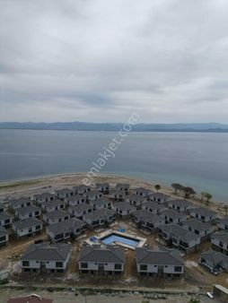 Eu Gayrimenkulden Balıkesir Edremit Güre'de Denize Sıfır Ultra Mega Lüx 5+1 Villa