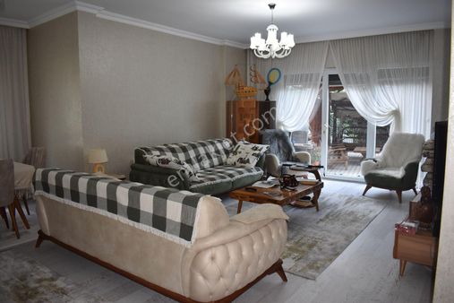 Büyükçekmece Mimaroba Mah Ultra Lüks Havuzlu Sitede 3+1 Satılık Daire