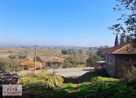 Serdivan Kuruçeşme'de 559 M2 Yol Kenarı Arsa