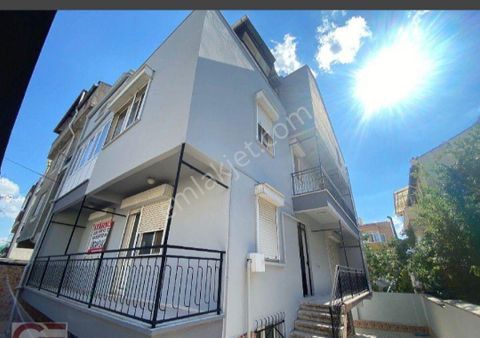 Depreme Dayanıklı Zemin Etütü Sağlam Kayalık 4 Ayrı Giriş Müstakil 4 Kat Daire (komple) Satılık Bina