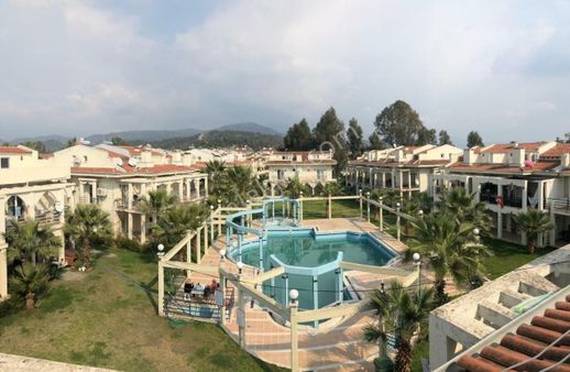 Fethiye Foça Mah. Havuzlu Site İçerisinde Satılık 3+1 Dubleks Daire