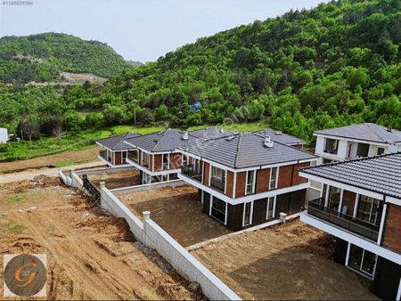 İnegölün En Özel Bölgelerinden Cerrah Ta Satılık Lüx Villalar