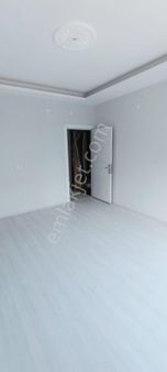 Berat Atabey Emlaktan İstasyon Civarı 2+1 Arakat Satılık Daire