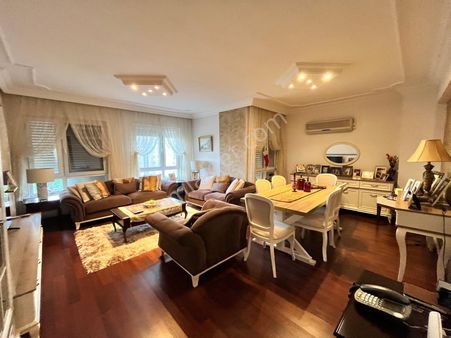 3+1 Doğalgazlı Ebeveyn Banyolu Ayrı Mutfaklı