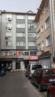 Ümraniye Çarşıda Ulaşıma Yakın 3+1 Satılık Daire