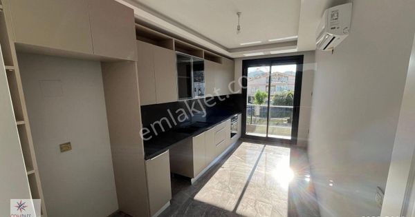 Marmaris Merkezde Satılık Lüks Şahane Konumda Daireler