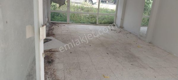 Kusadası Guzelcamlıda Acıl Satılık Dukkan