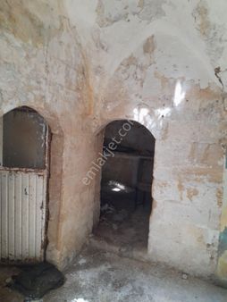 Değer Emlak'tan 3 Adet Tarihi Bir Birlerine Bağlı Taş Evler Satılıktır.