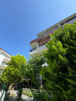 Güzelçamlıda Doğa Manzaralı Geniş 4+1 Çatı Dubleksi