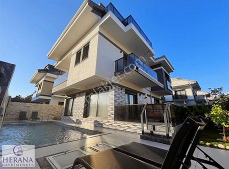 Vatandaşlığa Uygun Ultra Lüks Eşyalı Satılık Villa