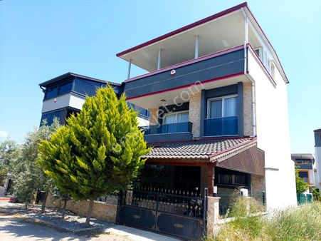 İzmir Seferihisar Doğanbey De Satılık Müstakil Yazlık 4+1